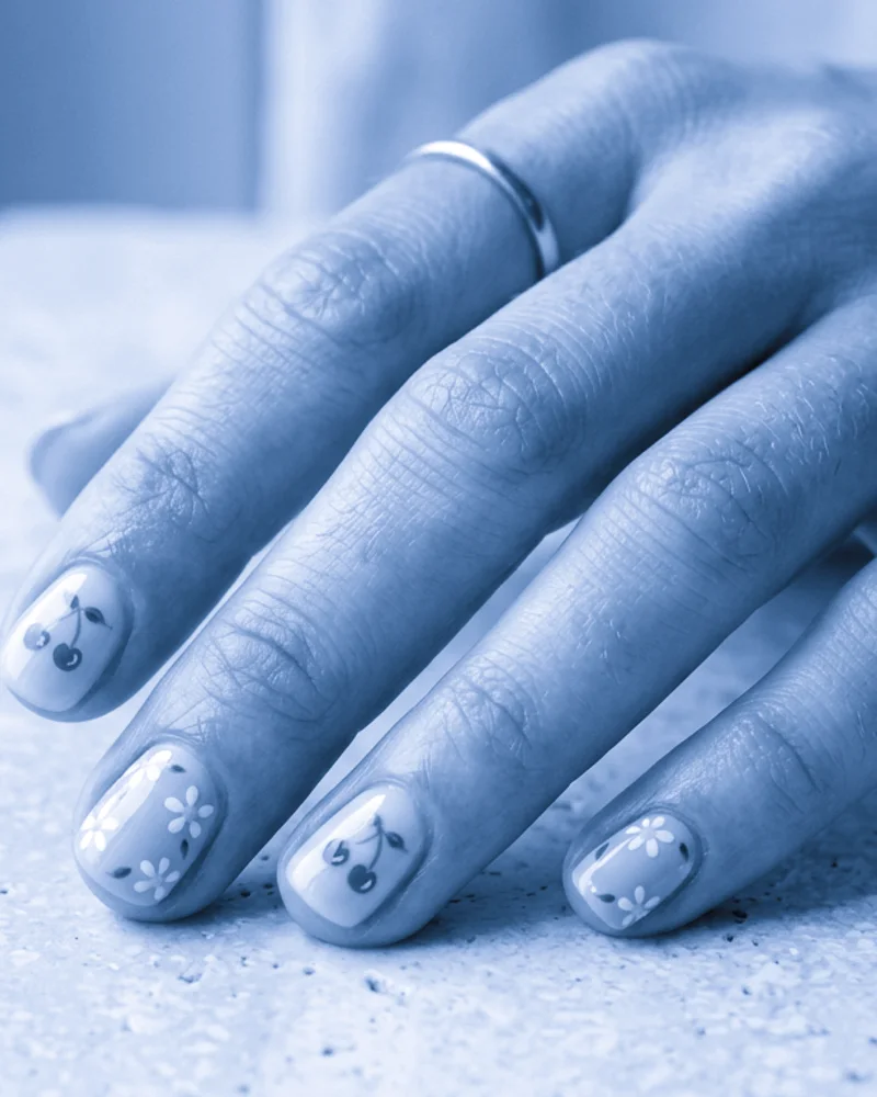 Blue Nails Style 28: Soft Ombre Whisper on almond nails