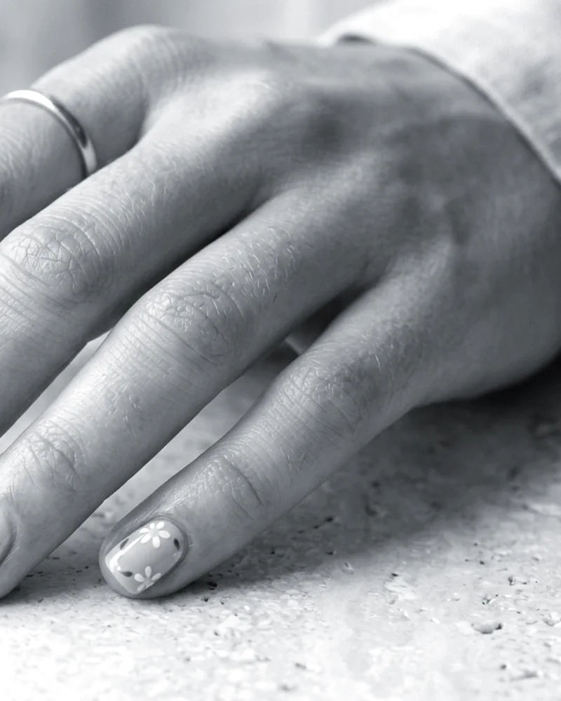 Gel Chrome Nails Style 3: High-Gloss Editorial Luxe