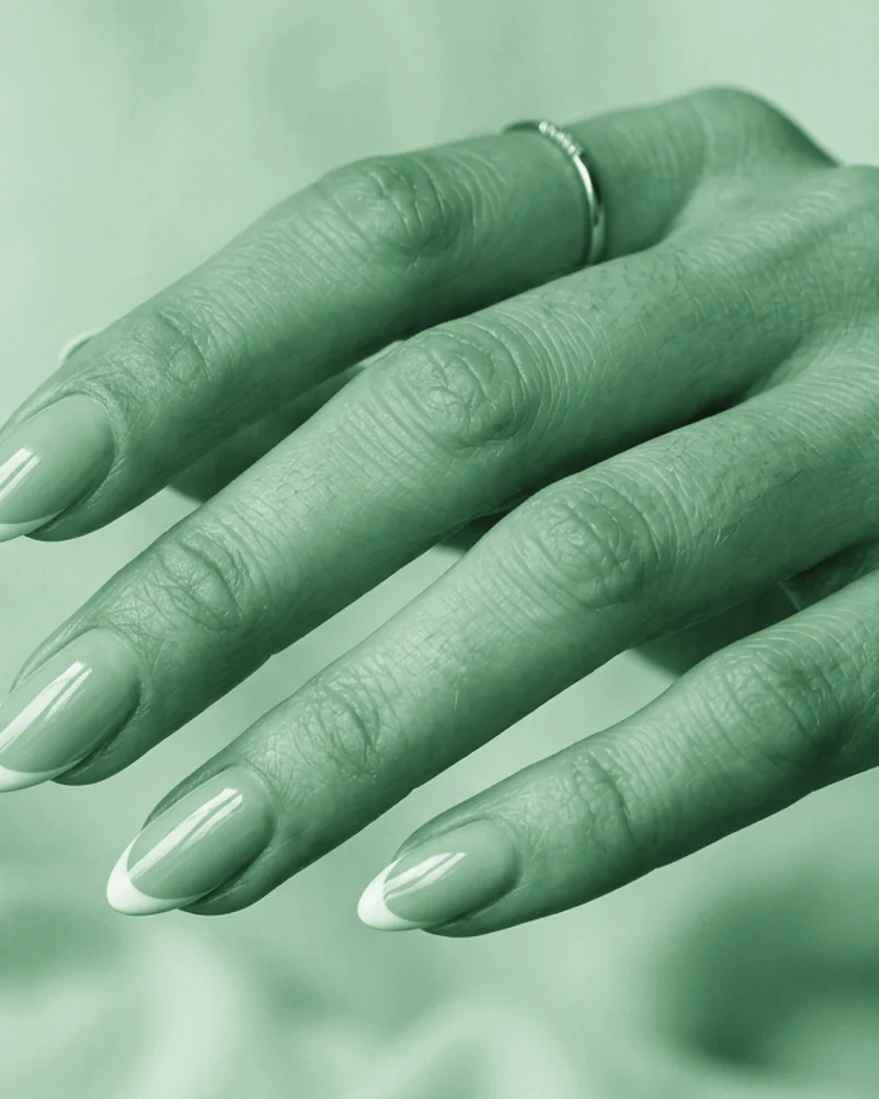 Green Nails Style 16: Delicate Lace Filament Art on stiletto nails