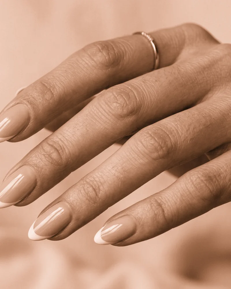Neutral Fall Nails Style 2: Reflective Diamond Glimmer