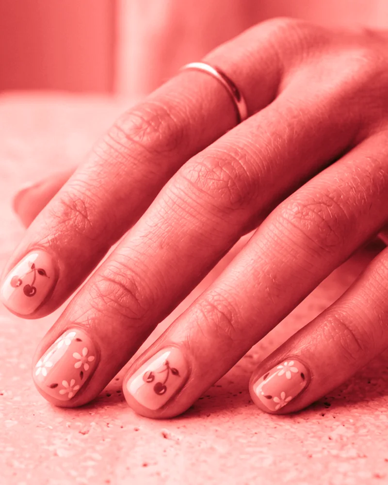 Red Nails Style 20: Smoky Watercolor Blur on stiletto nails
